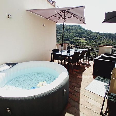 Comfortable Apartment With Sea View In Falcinello Exterior photo